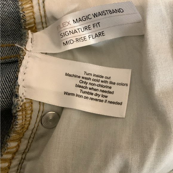 Lane Bryant Size 26 Light Denim Flare Leg Jeans. New Without Tag - Picture 8 of 8